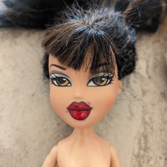 Bratz lot - Picture 3 of 7